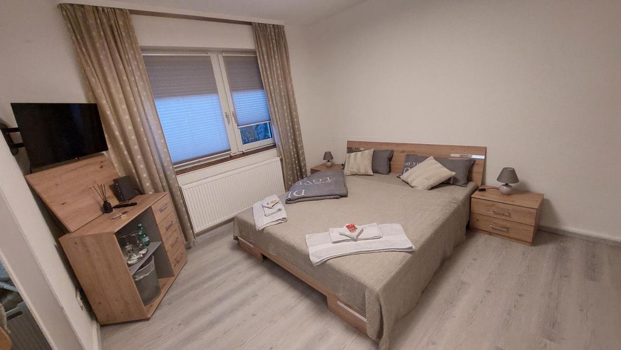 Pension Ringo, Airport Pit Stop, Bahnhof Und Flughafen In Der Naehe Μπάντεν-Μπάντεν Εξωτερικό φωτογραφία