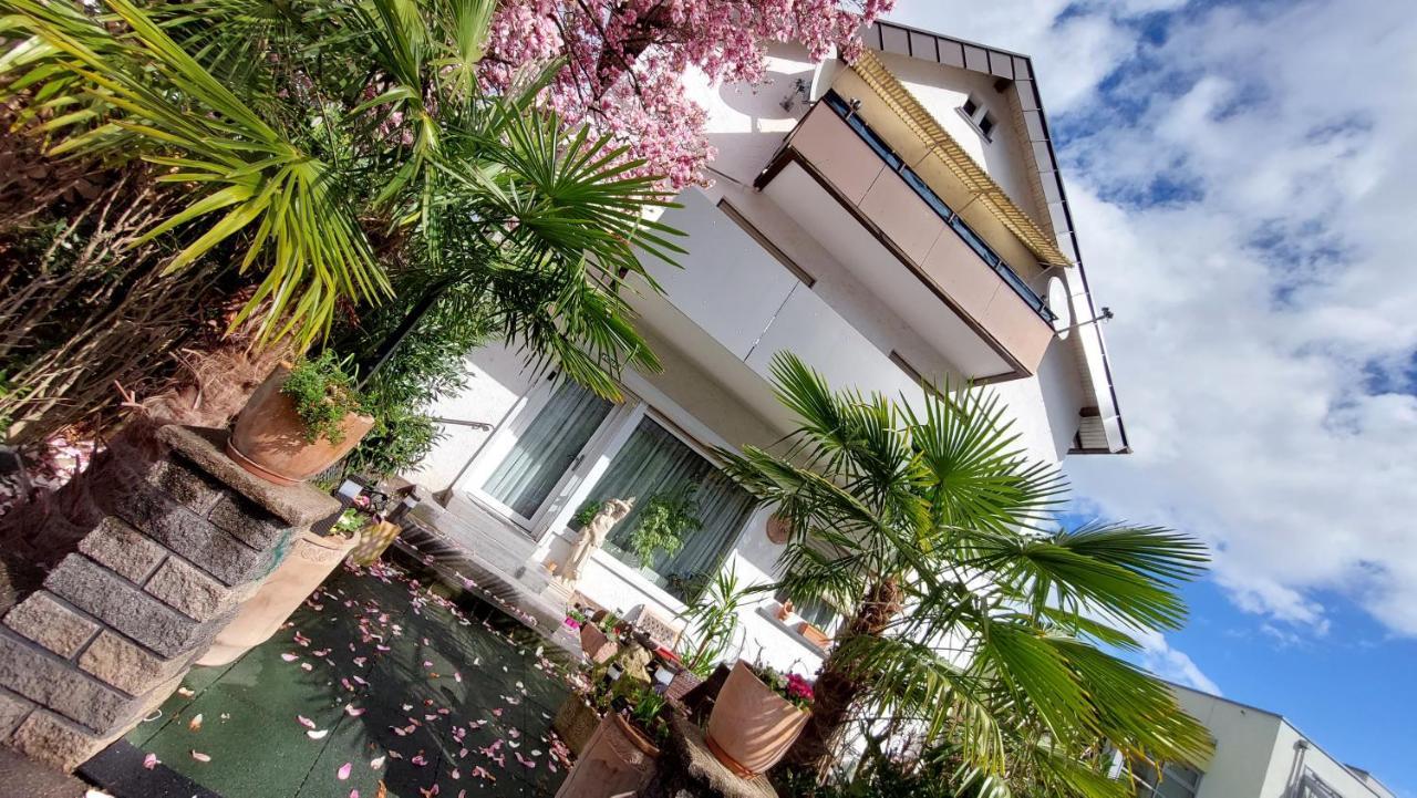 Pension Ringo, Airport Pit Stop, Bahnhof Und Flughafen In Der Naehe Μπάντεν-Μπάντεν Εξωτερικό φωτογραφία