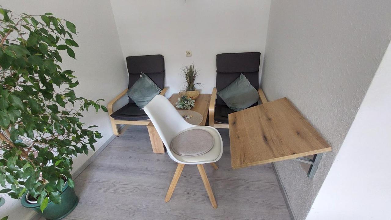 Pension Ringo, Airport Pit Stop, Bahnhof Und Flughafen In Der Naehe Μπάντεν-Μπάντεν Εξωτερικό φωτογραφία